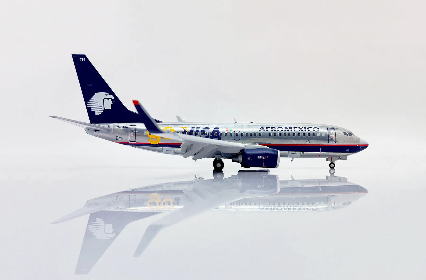 JC WINGS B737-700 AEROMEXICO "GO VISA" (POLISHED) (FLAPS DOWN) REG: N784XA