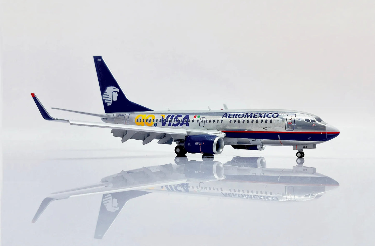 JC WINGS B737-700 AEROMEXICO "GO VISA" (POLISHED) (FLAPS DOWN) REG: N784XA