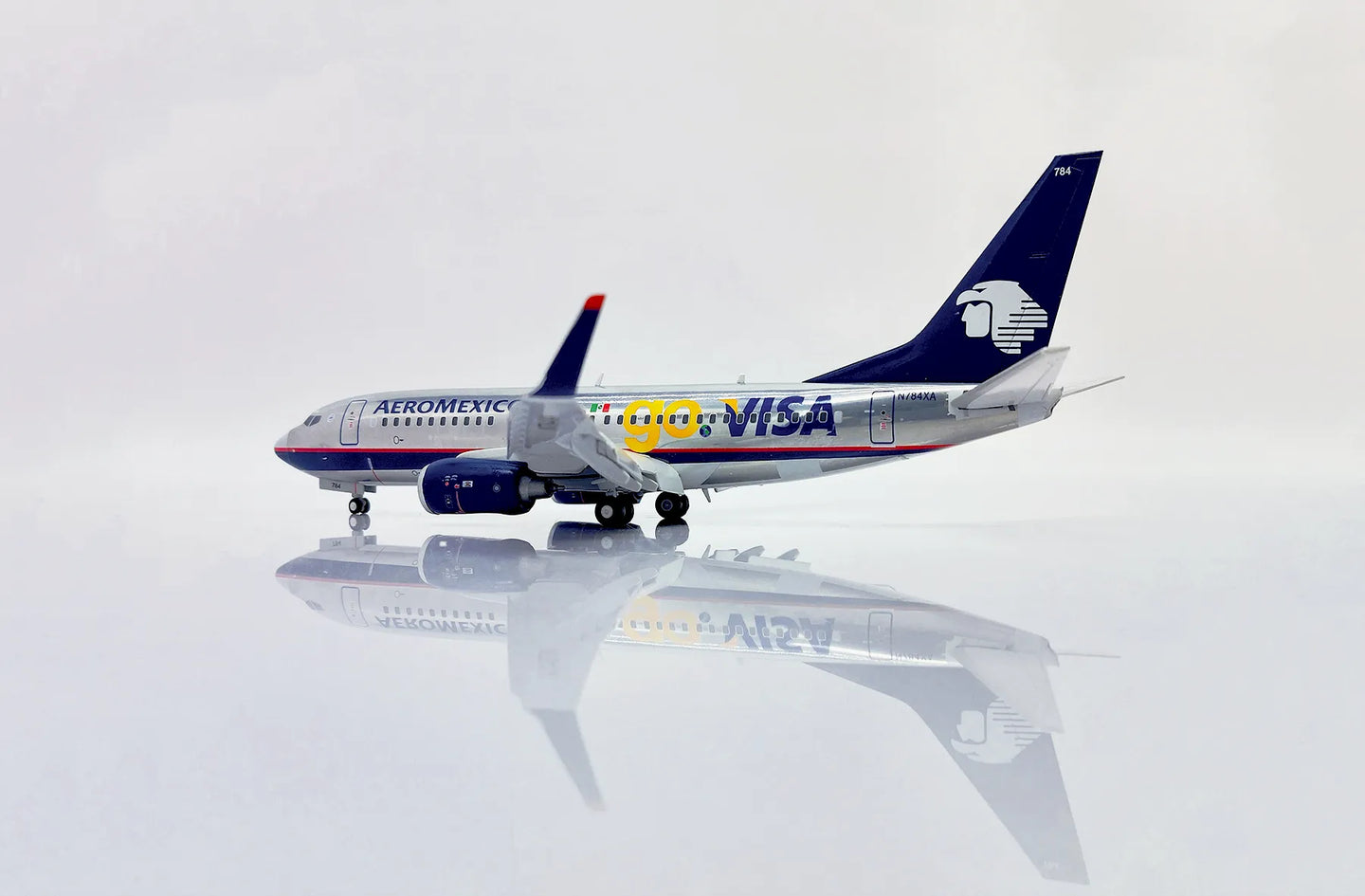 JC WINGS B737-700 AEROMEXICO "GO VISA" (POLISHED) (FLAPS DOWN) REG: N784XA