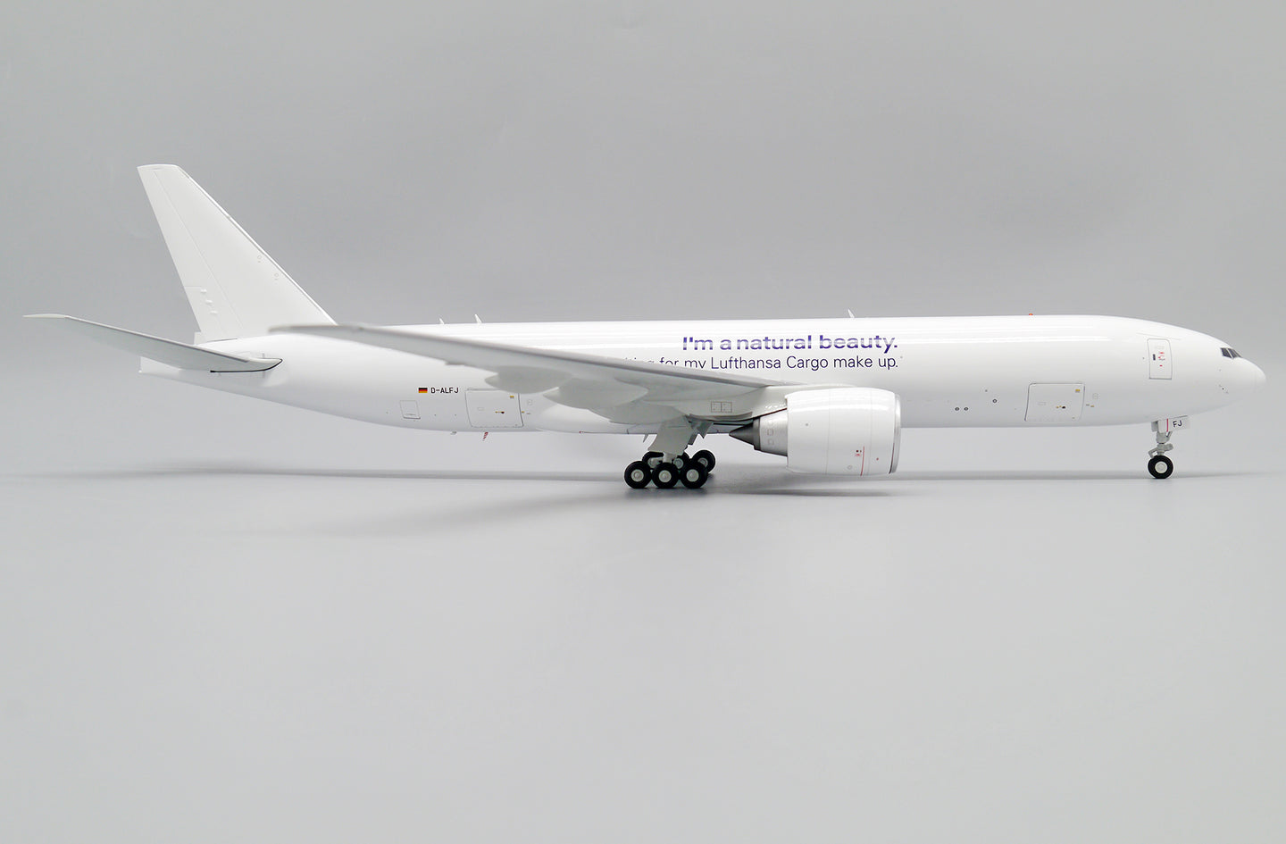 JCWINGS B777-200LRF LUFTHANSA CARGO NATURAL BEAUTY INTERACTIVE REG: D-ALFJ
