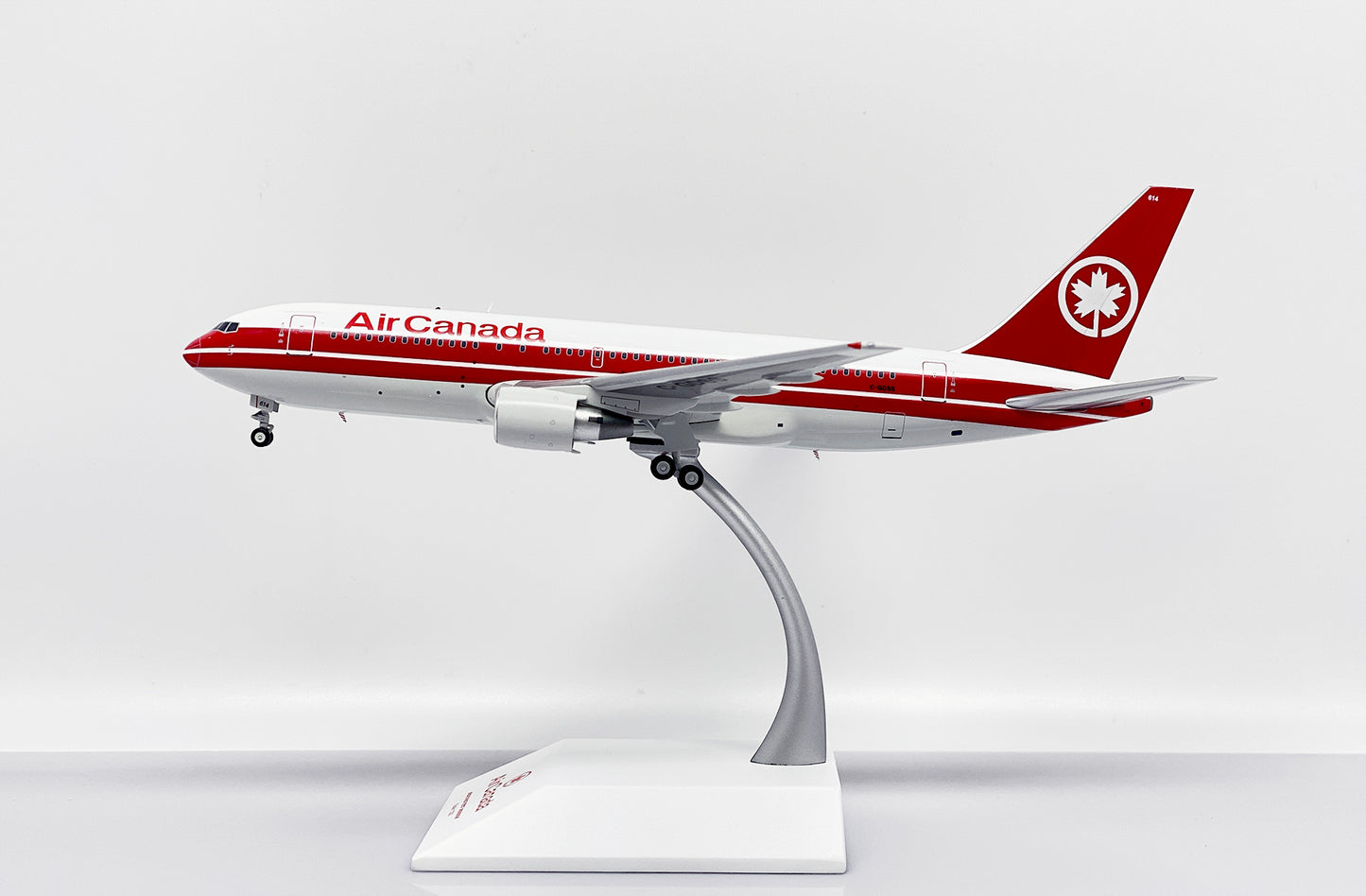 JC WINGS B767-200ER AIR CANADA REG: C-GDSS