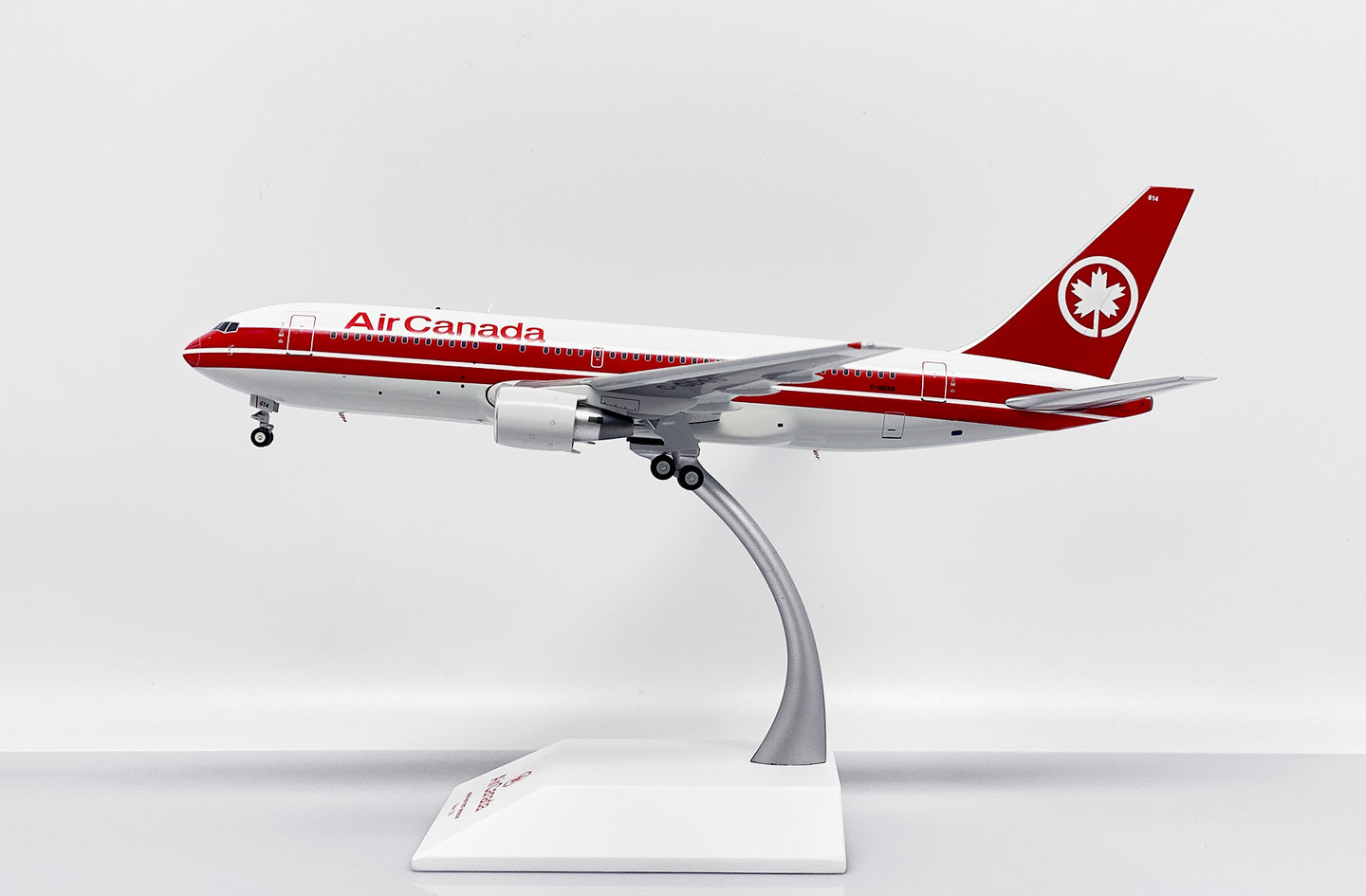 JC WINGS B767-200ER AIR CANADA REG: C-GDSS