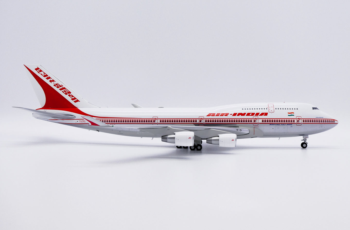 JC WINGS B747-400 AIR INDIA (POLISHED) REG: VT-ESO