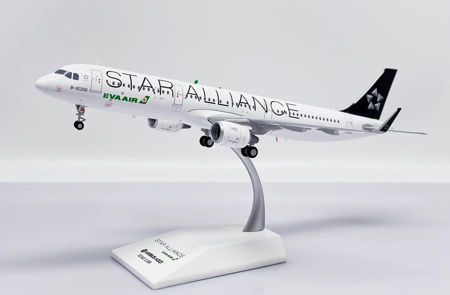 JC WINGS A321 EVA AIR "STAR ALLIANCE" REG: B-16206
