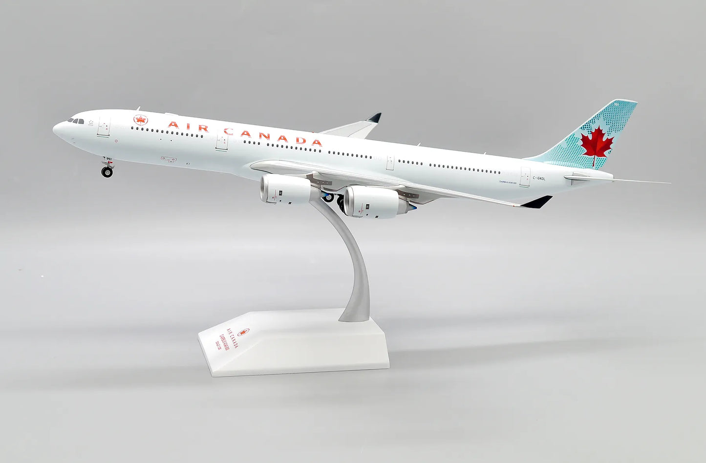 JC WINGS A340-500 AIR CANADA REG: C-GKOL