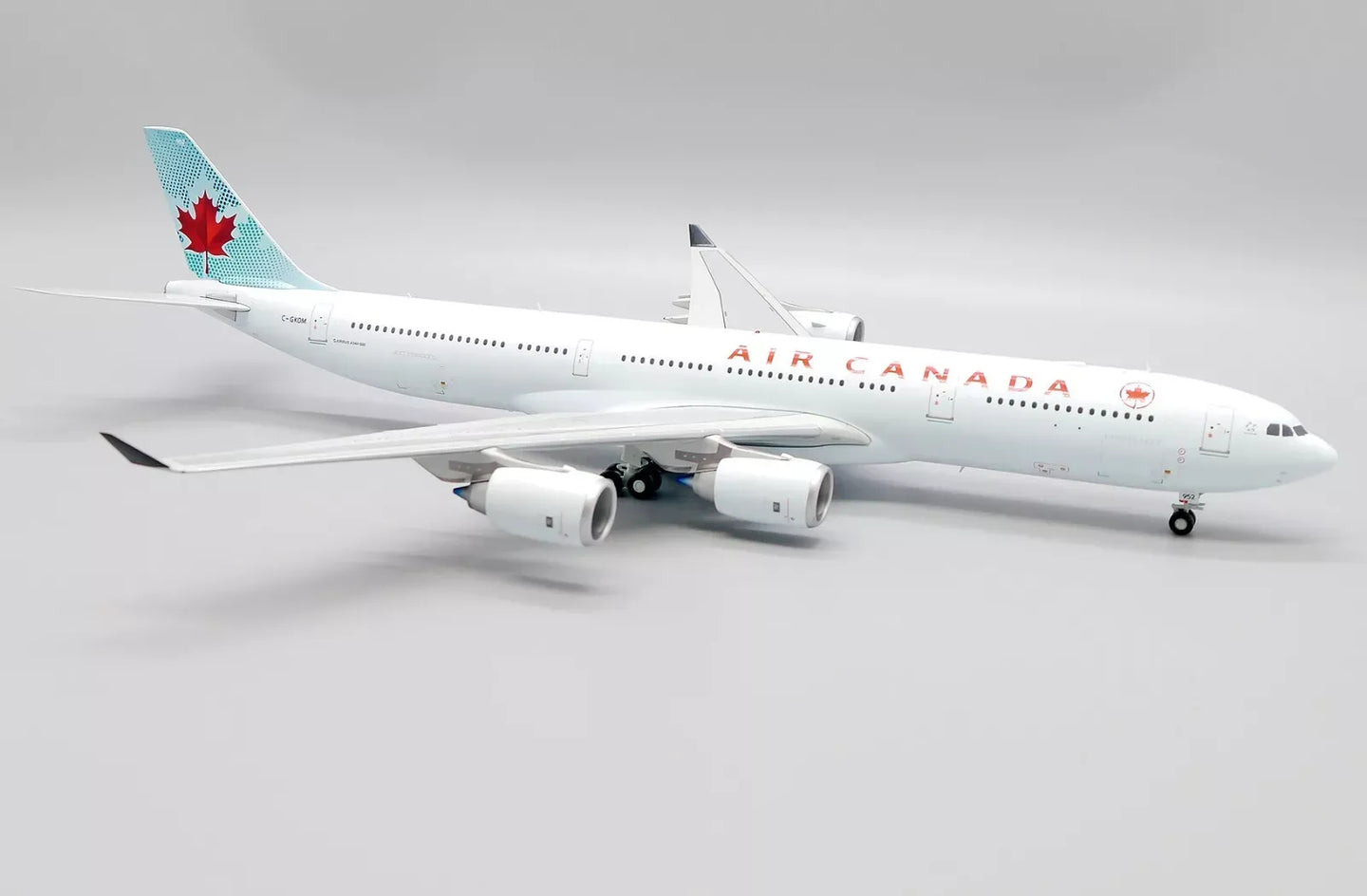 JC WINGS A340-500 AIR CANADA REG: C-GKOM