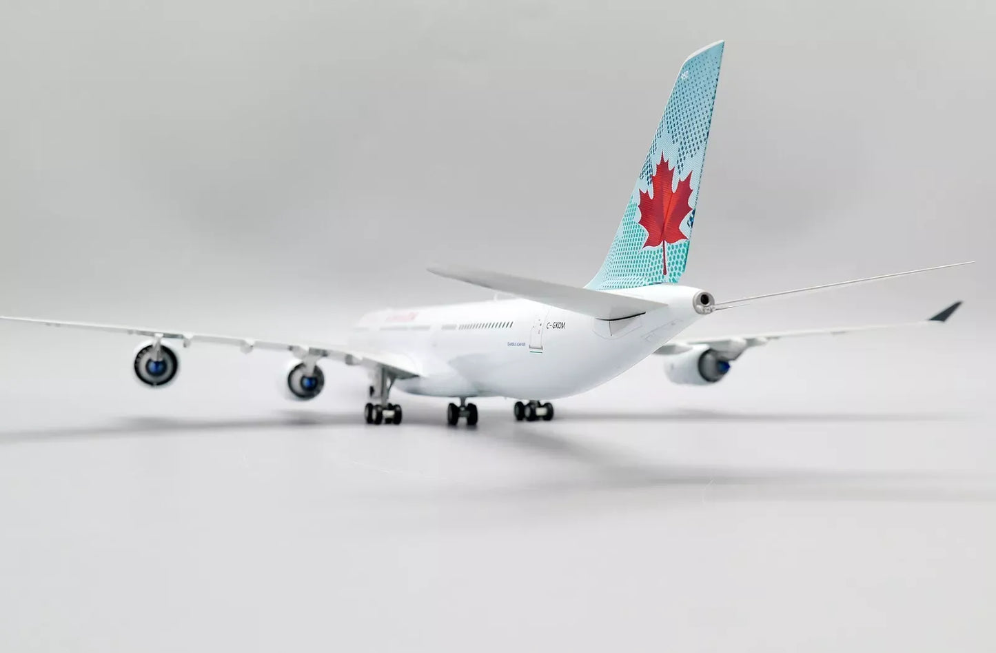 JC WINGS A340-500 AIR CANADA REG: C-GKOM