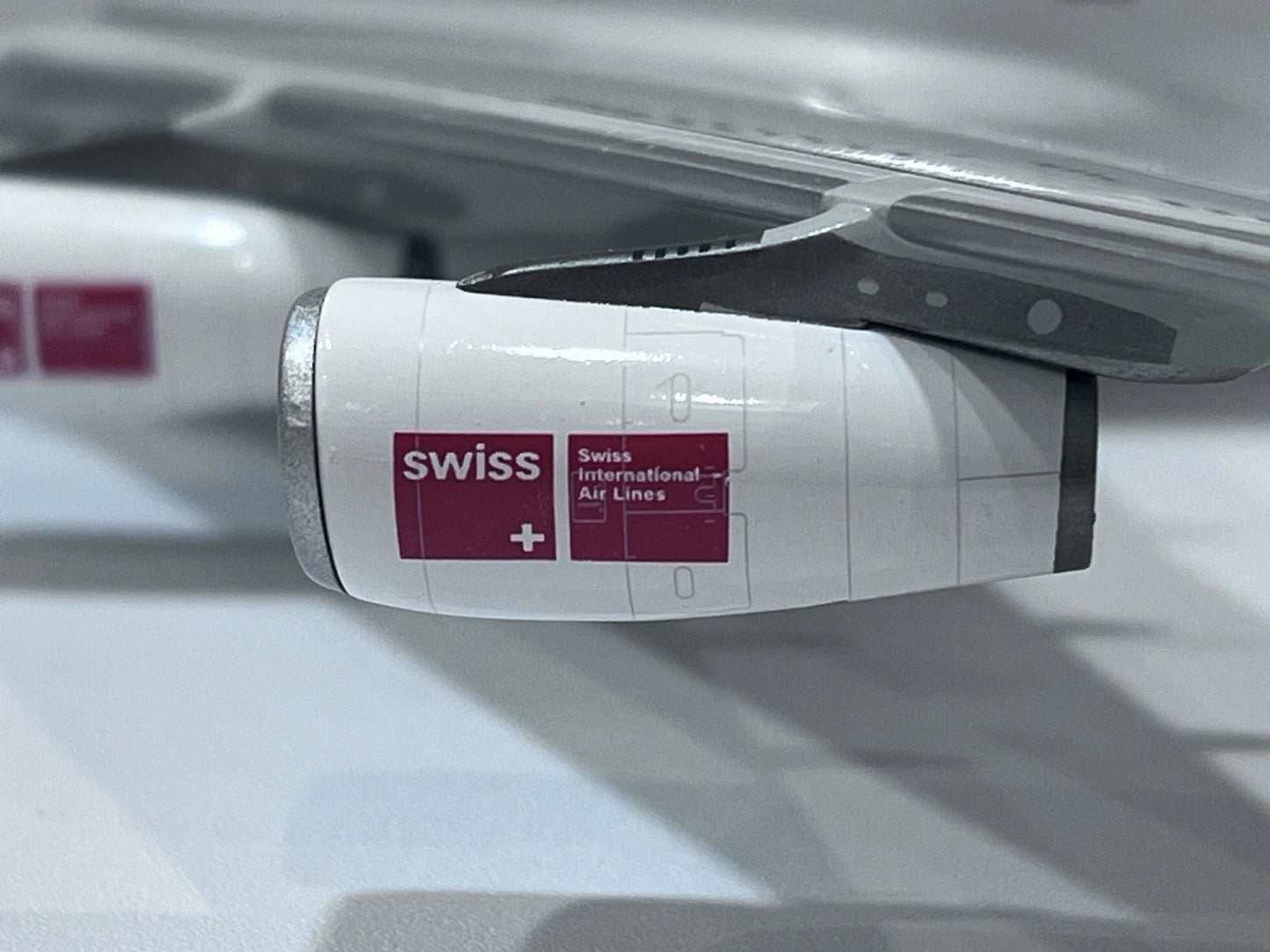 JC WINGS A340-300 SWISS INTERNATIONAL AIRLINES REG: HB-JML