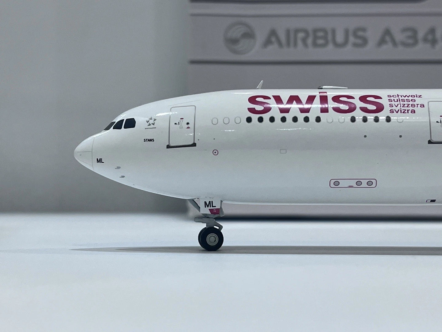 JC WINGS A340-300 SWISS INTERNATIONAL AIRLINES REG: HB-JML