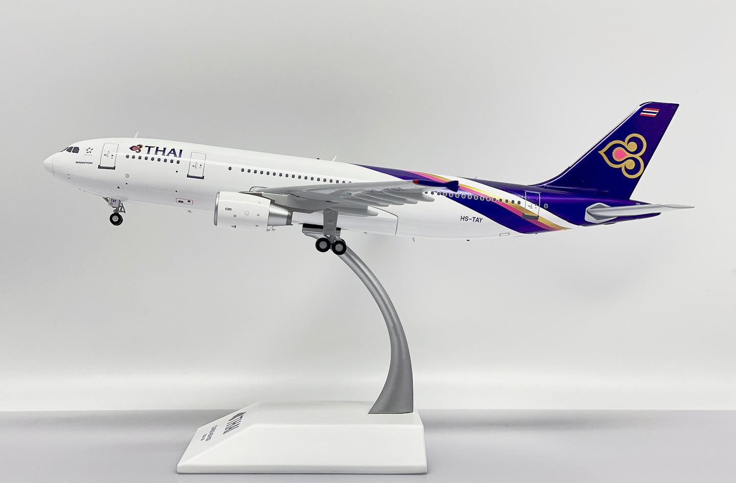 JC WINGS A300-600R THAI AIRWAYS REG: HS-TAY