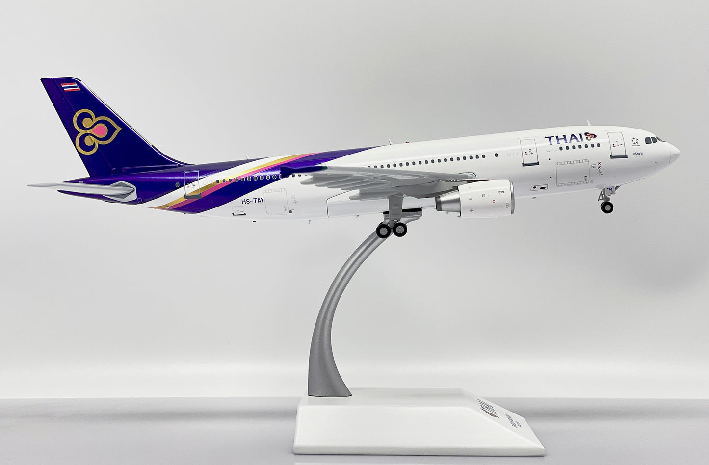 JC WINGS A300-600R THAI AIRWAYS REG: HS-TAY