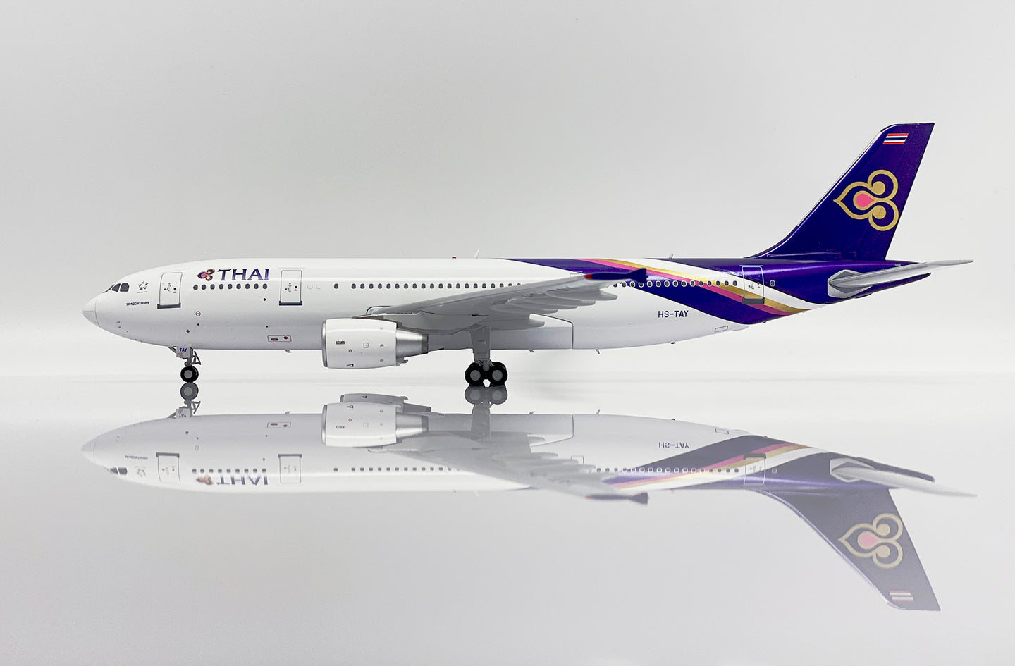 JC WINGS A300-600R THAI AIRWAYS REG: HS-TAY