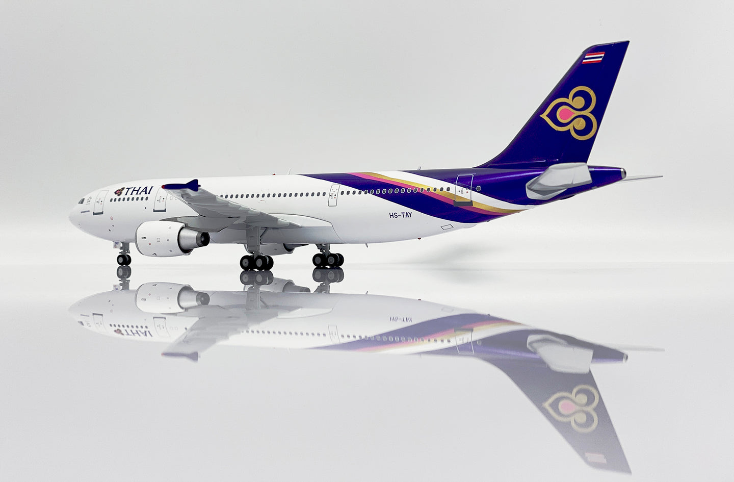 JC WINGS A300-600R THAI AIRWAYS REG: HS-TAY