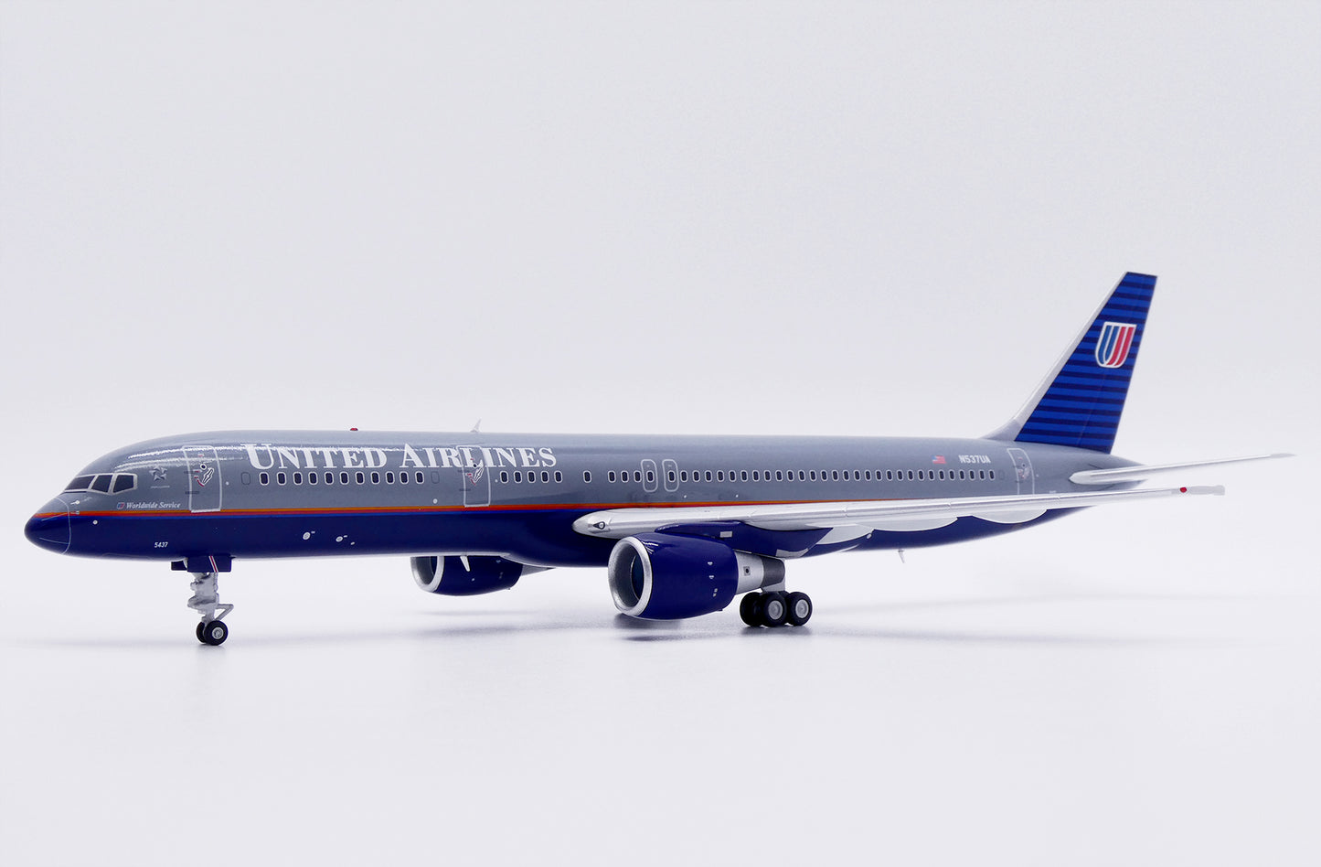 JC WINGS  B757-200 UNITED AIRLINES "BATTLESHIP" REG: N537UA