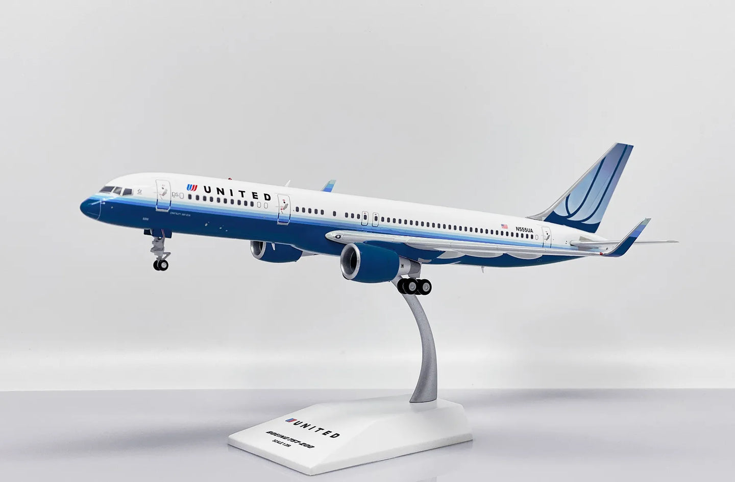 JC WINGS B757-200 UNITED AIRLINES "BLUE TULIP" REG: N555UA