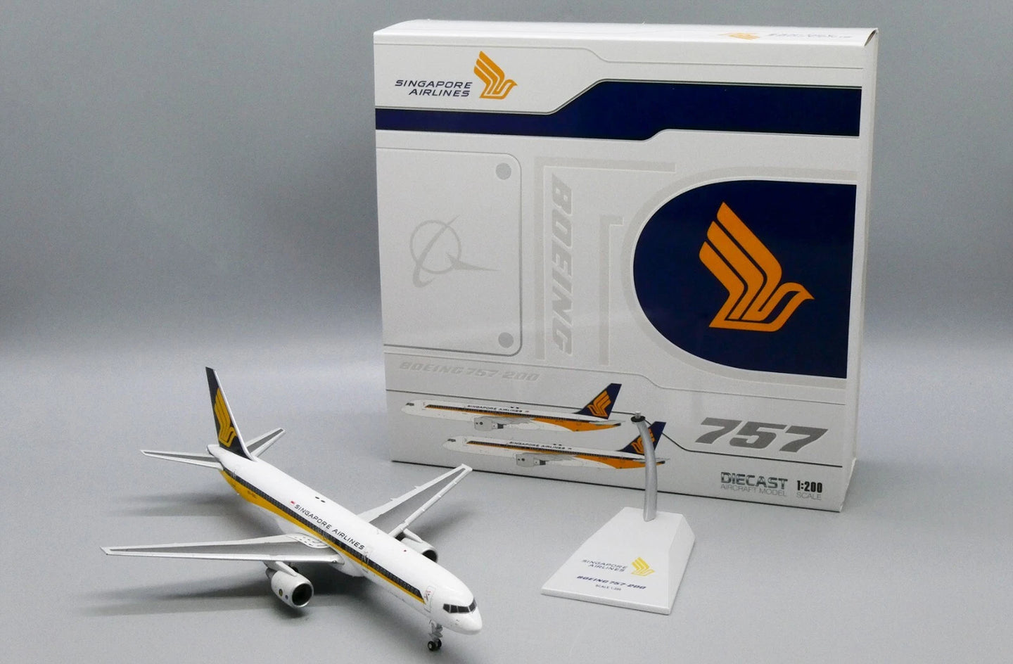 JCWINGS B757-200 SINGAPORE AIRLINES REG: 9V-SGL