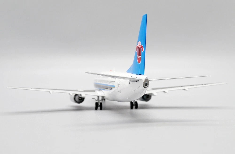 JC WINGS  B737-500 CHINA SOUTHERN AIRLINES REG: B-2549