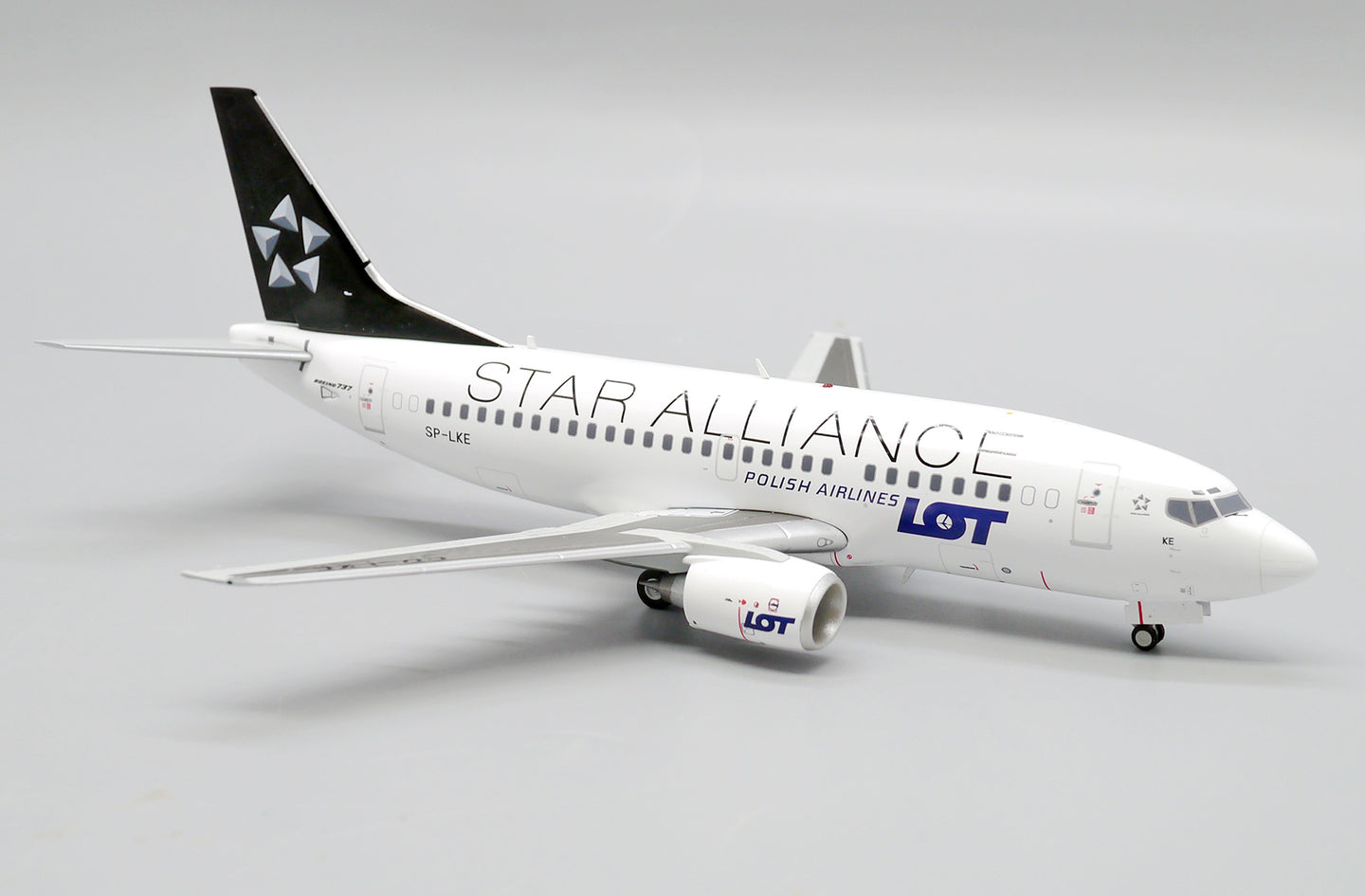 JC WINGS B737-500 LOT POLISH AIRLINES "STAR ALLIANCE" REG: SP-LKE