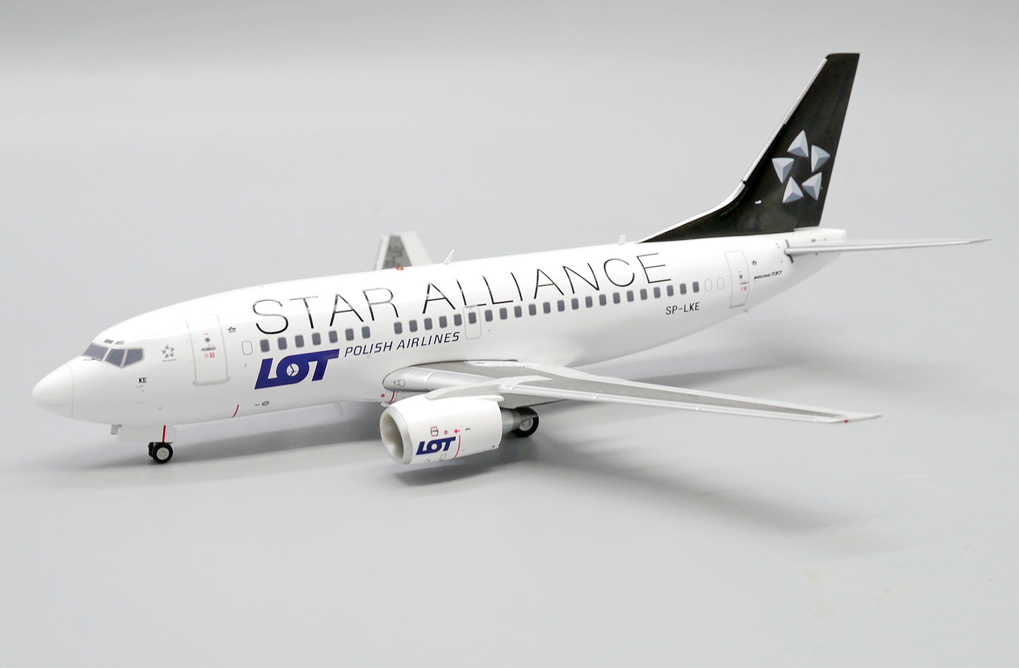 JC WINGS B737-500 LOT POLISH AIRLINES "STAR ALLIANCE" REG: SP-LKE