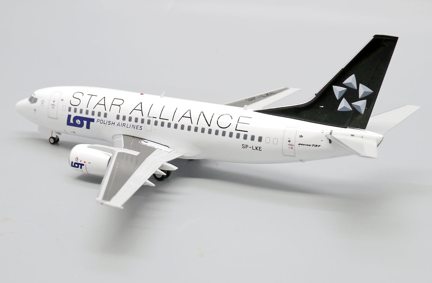 JC WINGS B737-500 LOT POLISH AIRLINES "STAR ALLIANCE" REG: SP-LKE