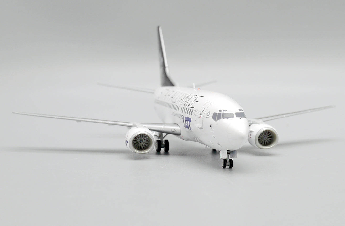 JC WINGS B737-500 LOT POLISH AIRLINES "STAR ALLIANCE" REG: SP-LKE
