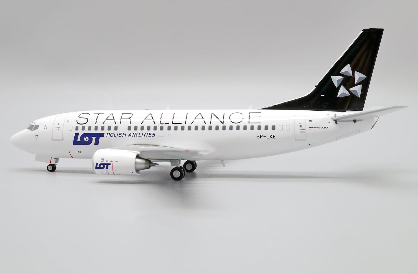 JC WINGS B737-500 LOT POLISH AIRLINES "STAR ALLIANCE" REG: SP-LKE