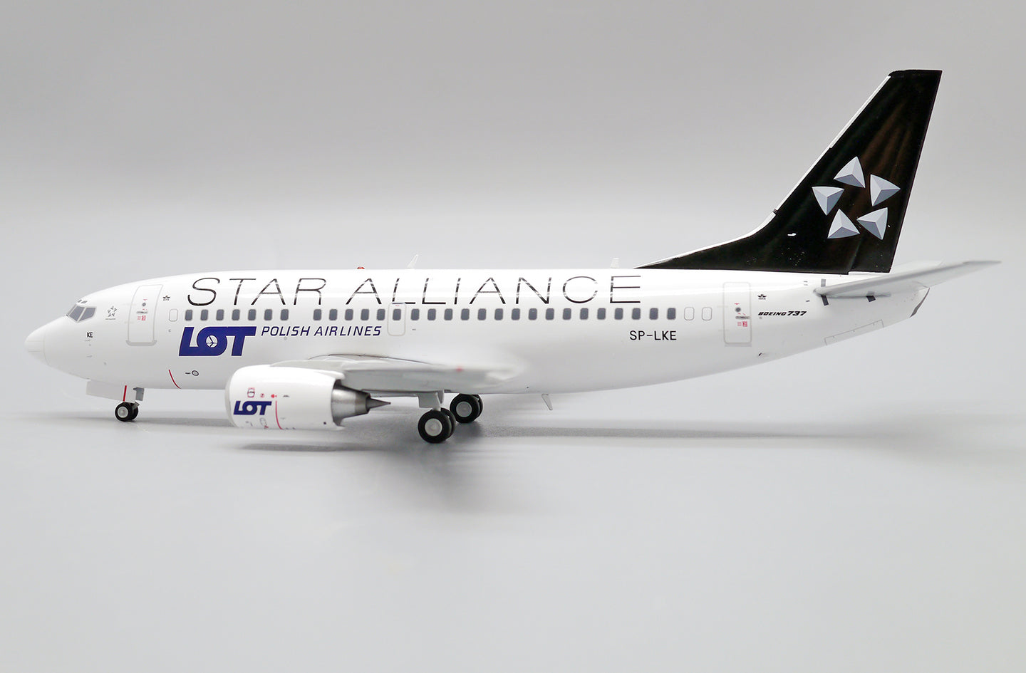 JC WINGS B737-500 LOT POLISH AIRLINES "STAR ALLIANCE" REG: SP-LKE