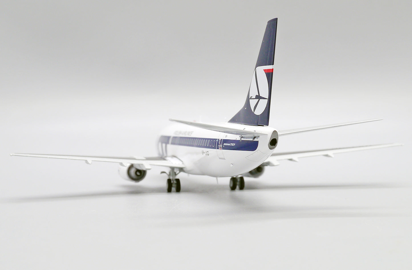 JC WINGS B737-500 POLISH AIRLINES (LOT) REG: SP-LKD