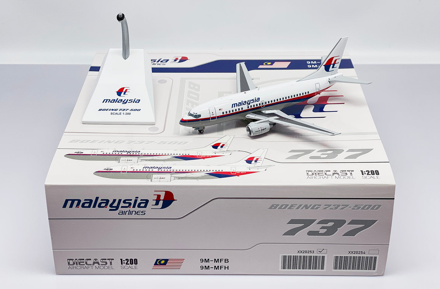 JC WINGS  B737-500 MALAYSIA AIRLINES REG: 9M-MFB
