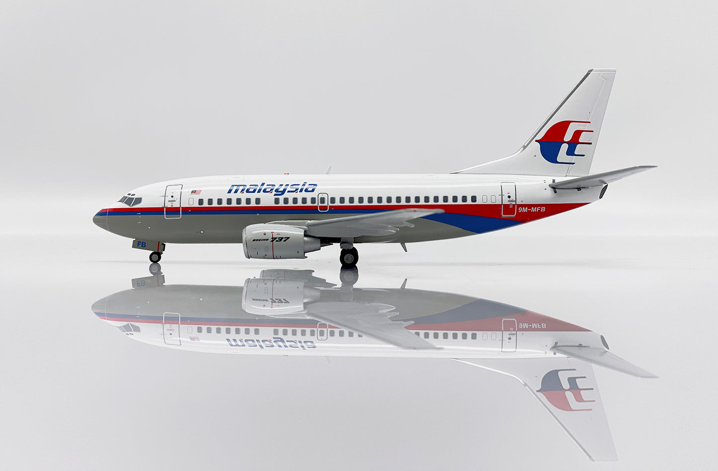 JC WINGS  B737-500 MALAYSIA AIRLINES REG: 9M-MFB