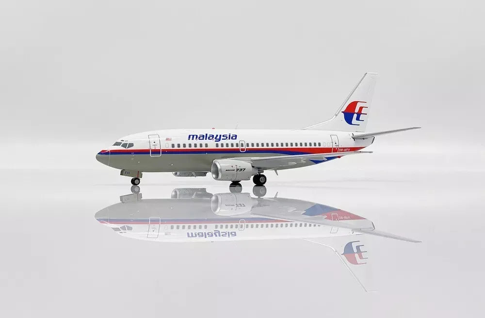 JC WINGS B737-500 MALAYSIA AIRLINES REG: 9M-MFH