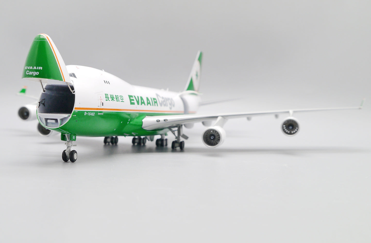 JC WINGS B747-400F EVA AIR CARGO (INTERACTIVE SERIES) REG: B-16482