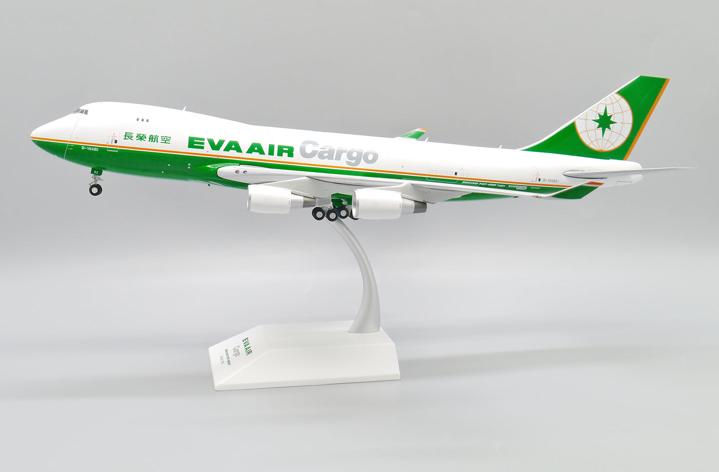 JC WINGS B747-400F EVA AIR CARGO REG: B-16482