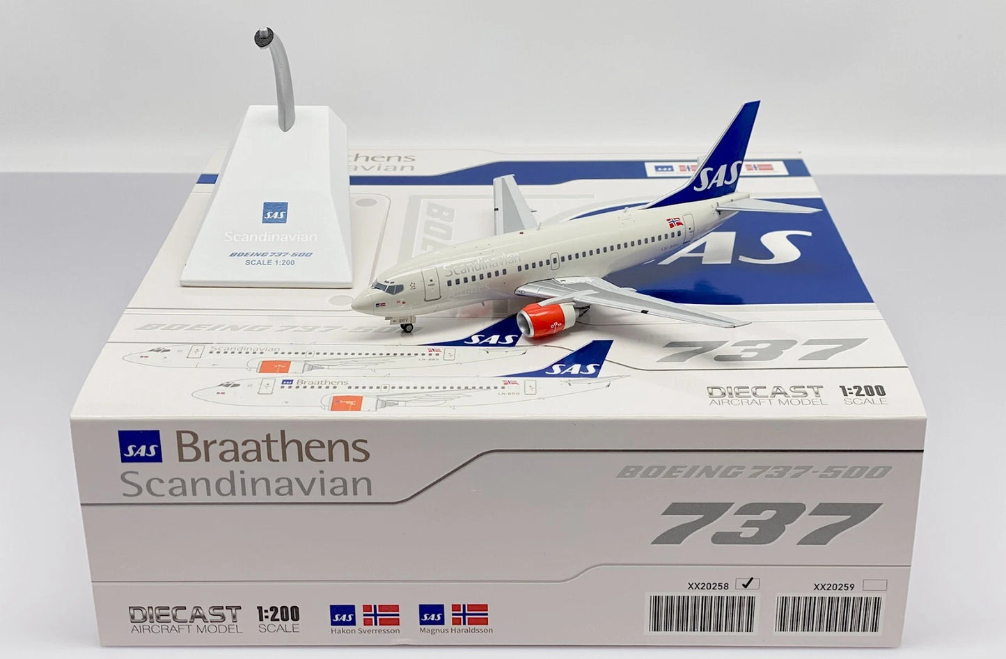 JC WINGS B737-500 SAS SCANDINAVIAN AIRLINES REG: LN-BRV