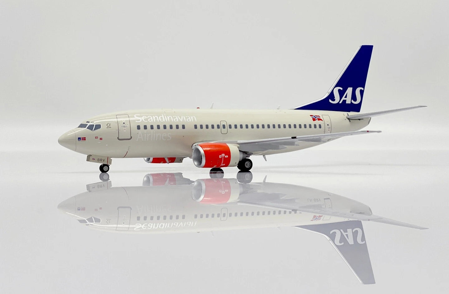 JC WINGS B737-500 SAS SCANDINAVIAN AIRLINES REG: LN-BRV