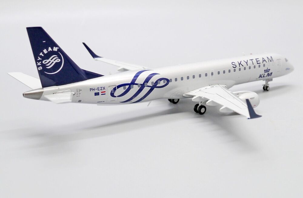 JC WINGS EMBRAER 190-100STD KLM CITYHOPPER "SKYTEAM" REG: PH-EZX