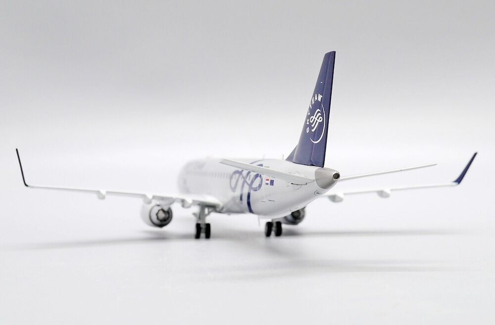 JC WINGS EMBRAER 190-100STD KLM CITYHOPPER "SKYTEAM" REG: PH-EZX