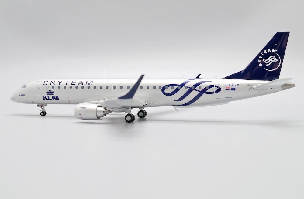 JC WINGS EMBRAER 190-100STD KLM CITYHOPPER "SKYTEAM" REG: PH-EZX