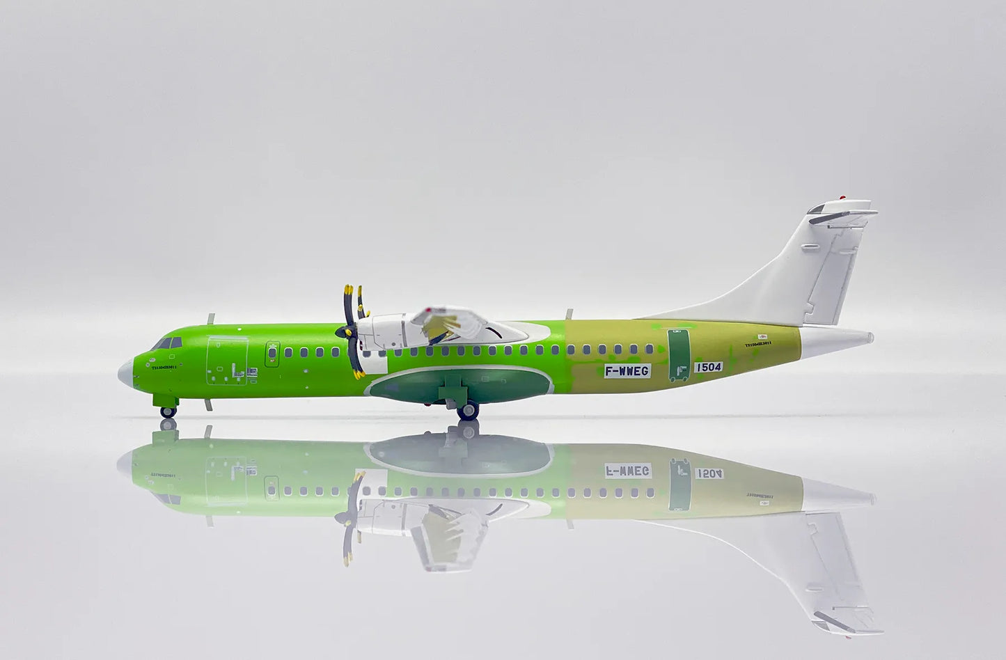 JC WINGS ATR72-600 HOUSE COLOURS "TEST LIVERY" REG: F-WWEG