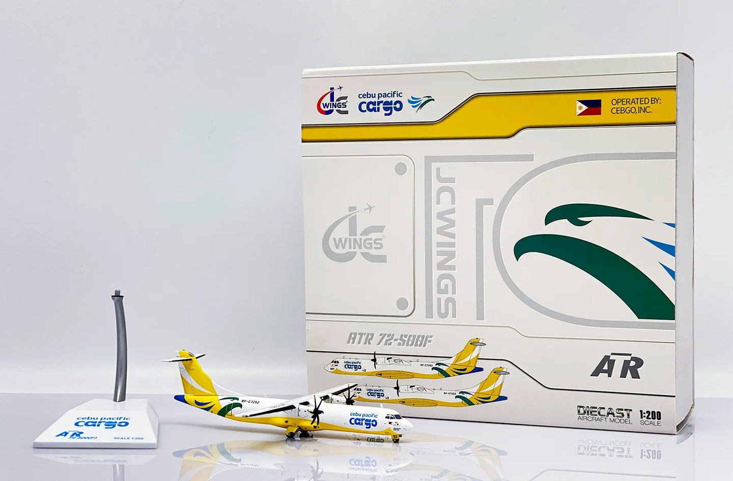 JC WINGS ATR72-500F CEBU PACIFIC CARGO REG: RP-C7252