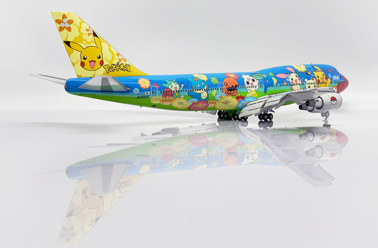 JC WINGS B747-400D ALL NIPPON AIRWAYS (ANA) "OHANA JUMBO" (FLAPS DOWN) REG: JA8956