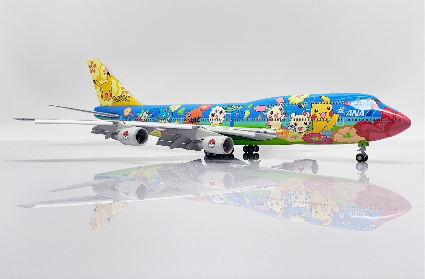 JC WINGS B747-400D ALL NIPPON AIRWAYS (ANA) "OHANA JUMBO" (FLAPS DOWN) REG: JA8956