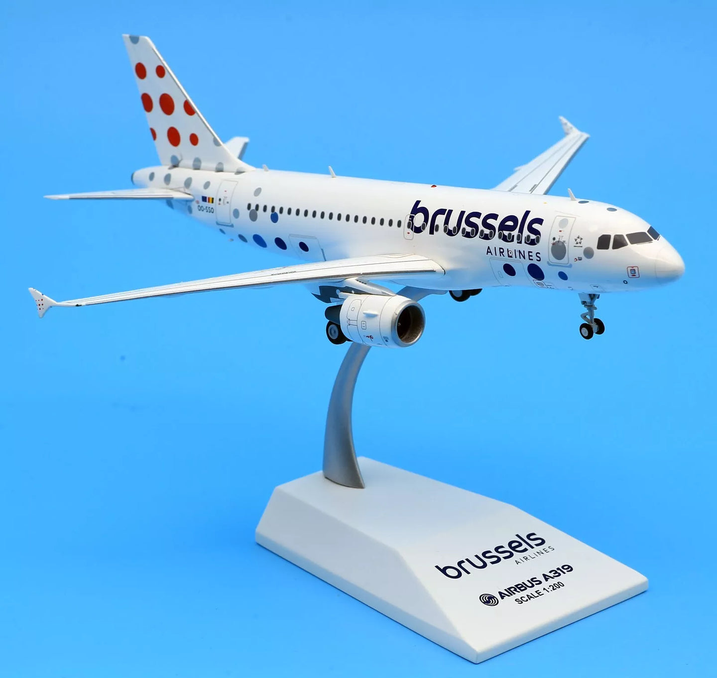 JCWINGS A319 BRUSSELS AIRLINES REG: OO-SSO