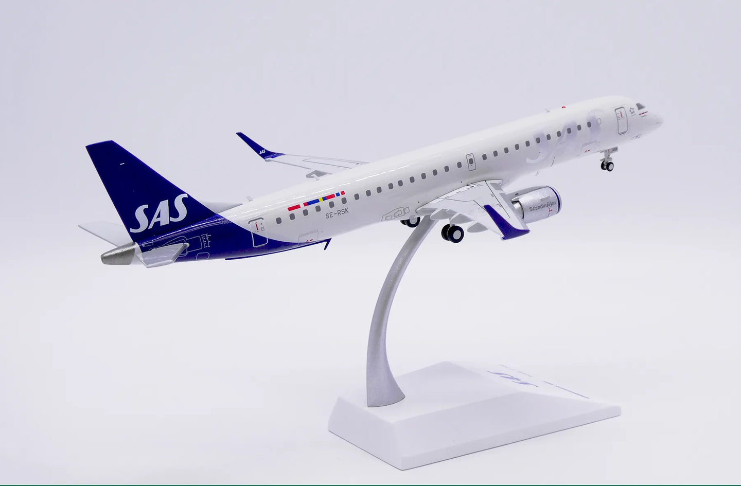 JCWINGS EMBRAER 190-200LR SAS LINK REG: SE-RSK