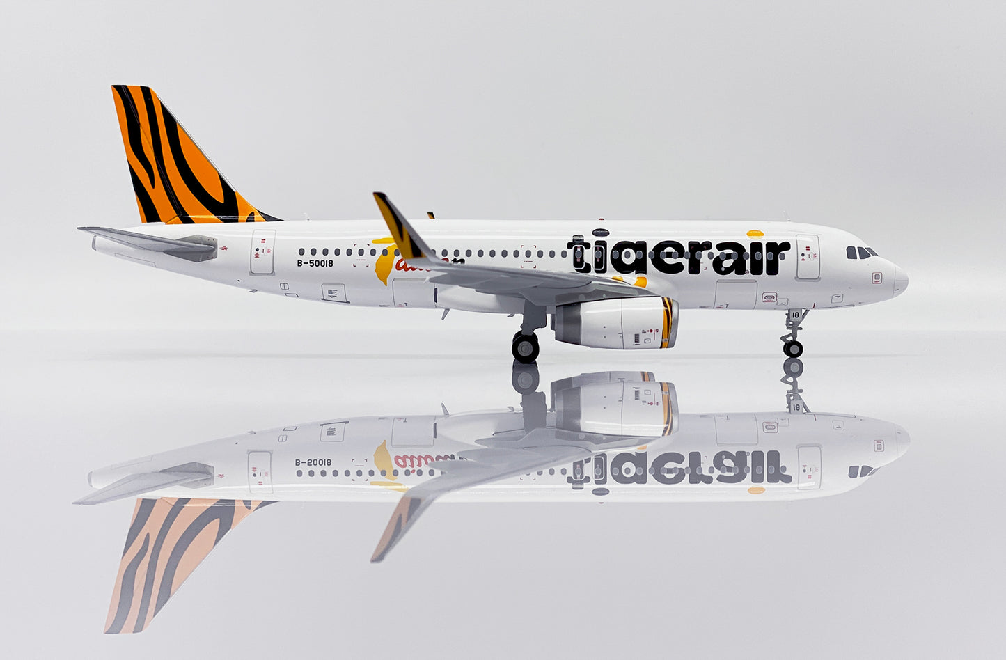 JC WINGS A320 TIGERAIR "TAIWAN" REG: B-50018