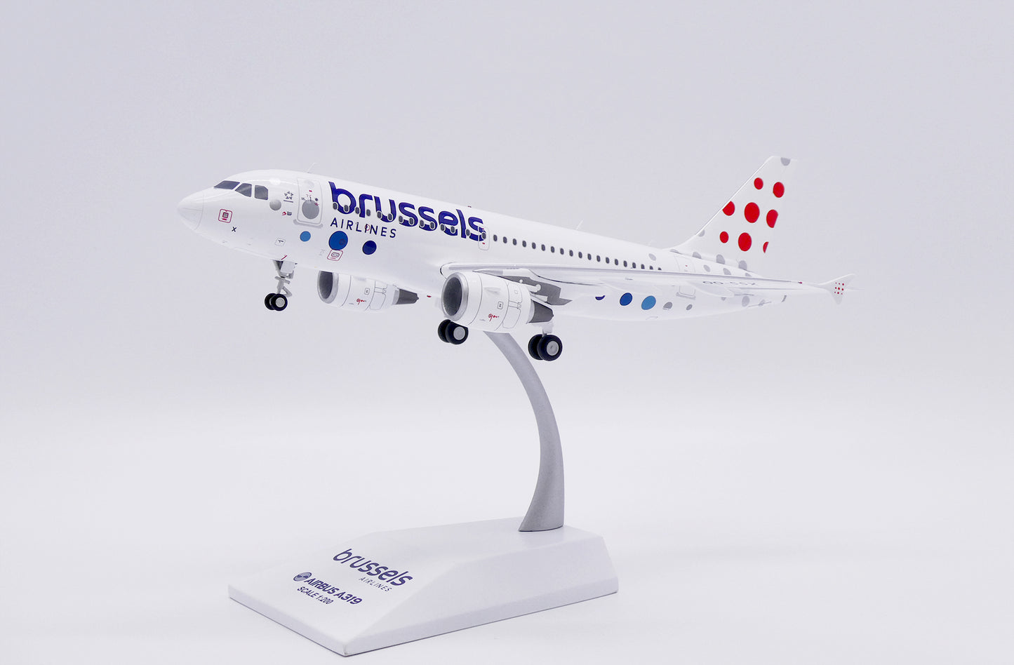 JC WINGS A319 BRUSSELS AIRLINES REG: OO-SSX