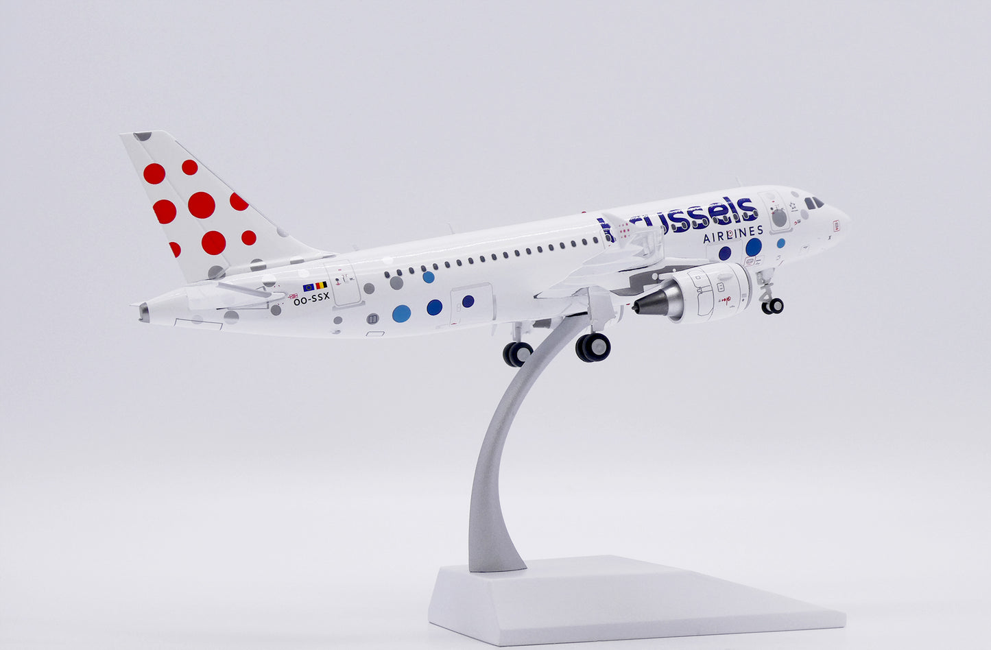 JC WINGS A319 BRUSSELS AIRLINES REG: OO-SSX