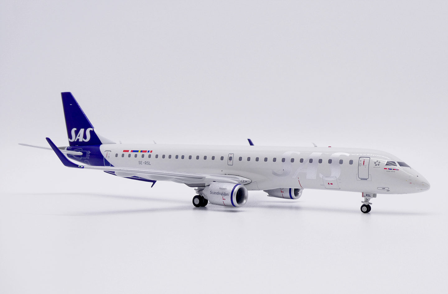 JC WINGS ERJ-195LR SAS LINK REG: SE-RSL