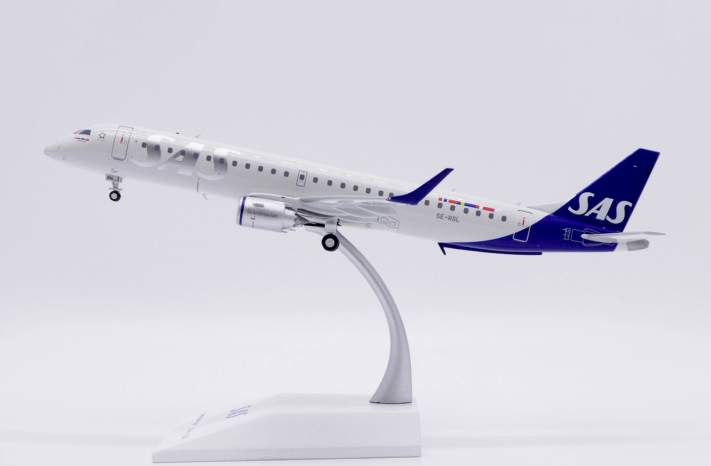JC WINGS ERJ-195LR SAS LINK REG: SE-RSL