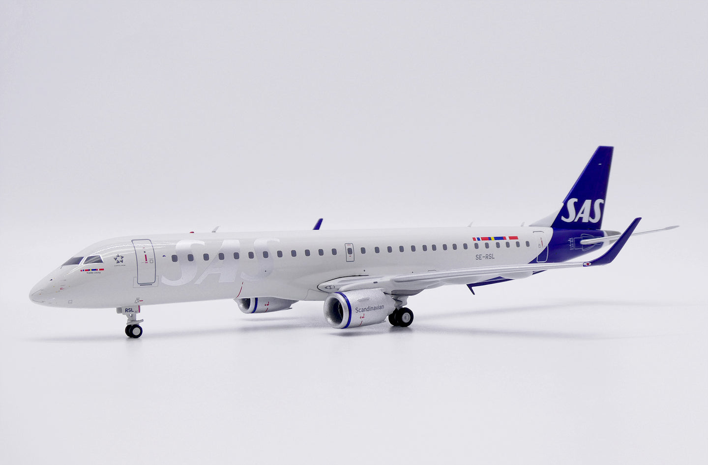 JC WINGS ERJ-195LR SAS LINK REG: SE-RSL